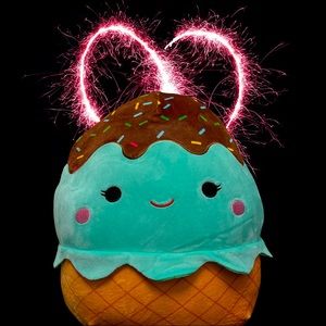 MAYA 16” MINT CHIP ICE CREAM CONE NWT SQUISHMALLOW HTF